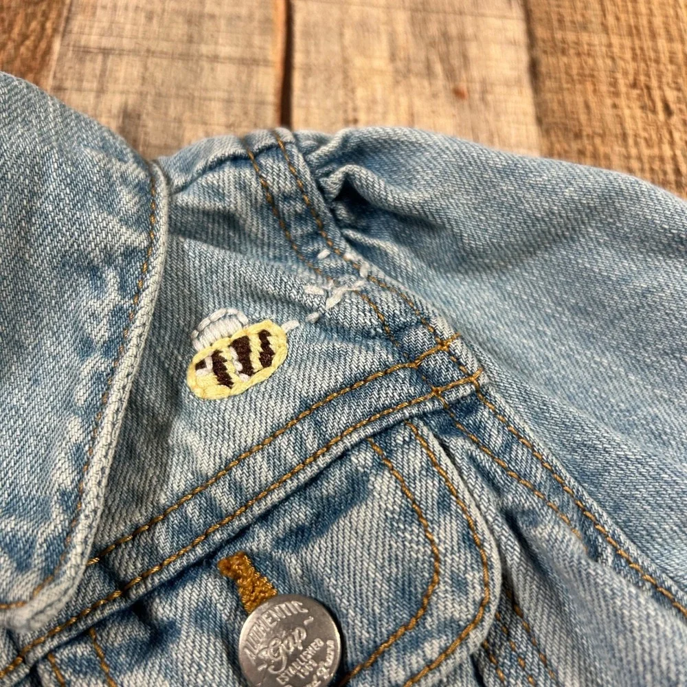 Gap Kids Light Wash Denim Jacket 3T Embroidered Flower Bee Puff Sleeve Boho Coat